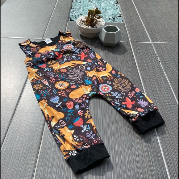 ☀️ SOLD☀️ Colorful Fall Fox garden jumpsuit. - Picture 2 of 6